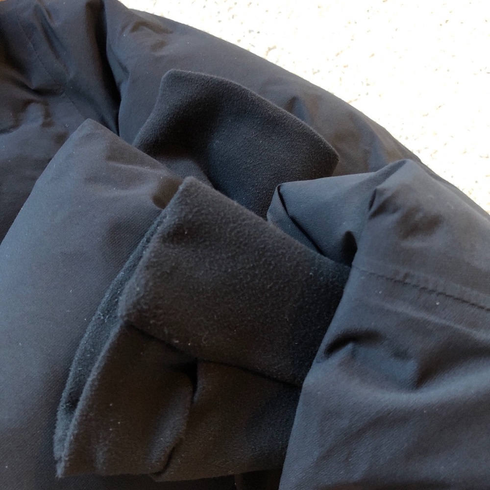 Aritzia the super puff 2O - Picture 3 of 3